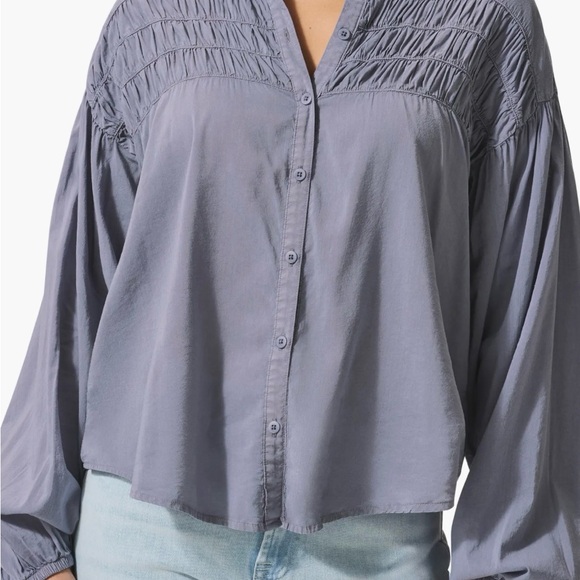 Splendid Collection Button-Up Ruffle Blouse R13A - Picture 4 of 5